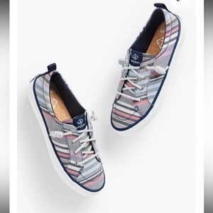SPERRY® CREST VIBE SNEAKERS - SEACYCLED CHAMBRAY